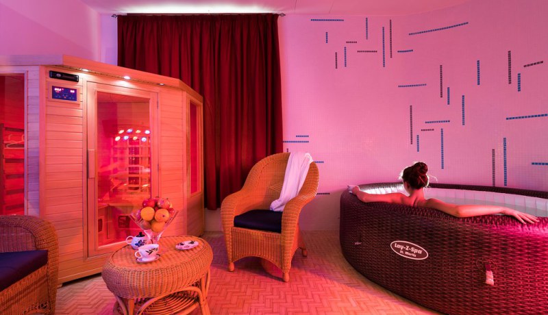 Thumbnail Saracen Sands Hotel